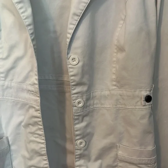 White Scrub Jacket M - Picture 2 of 5